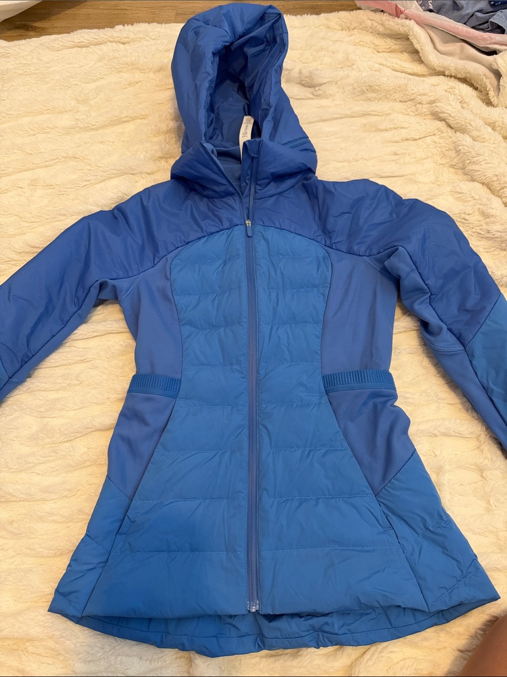 lulu-lemon zip up puffer jacket blue